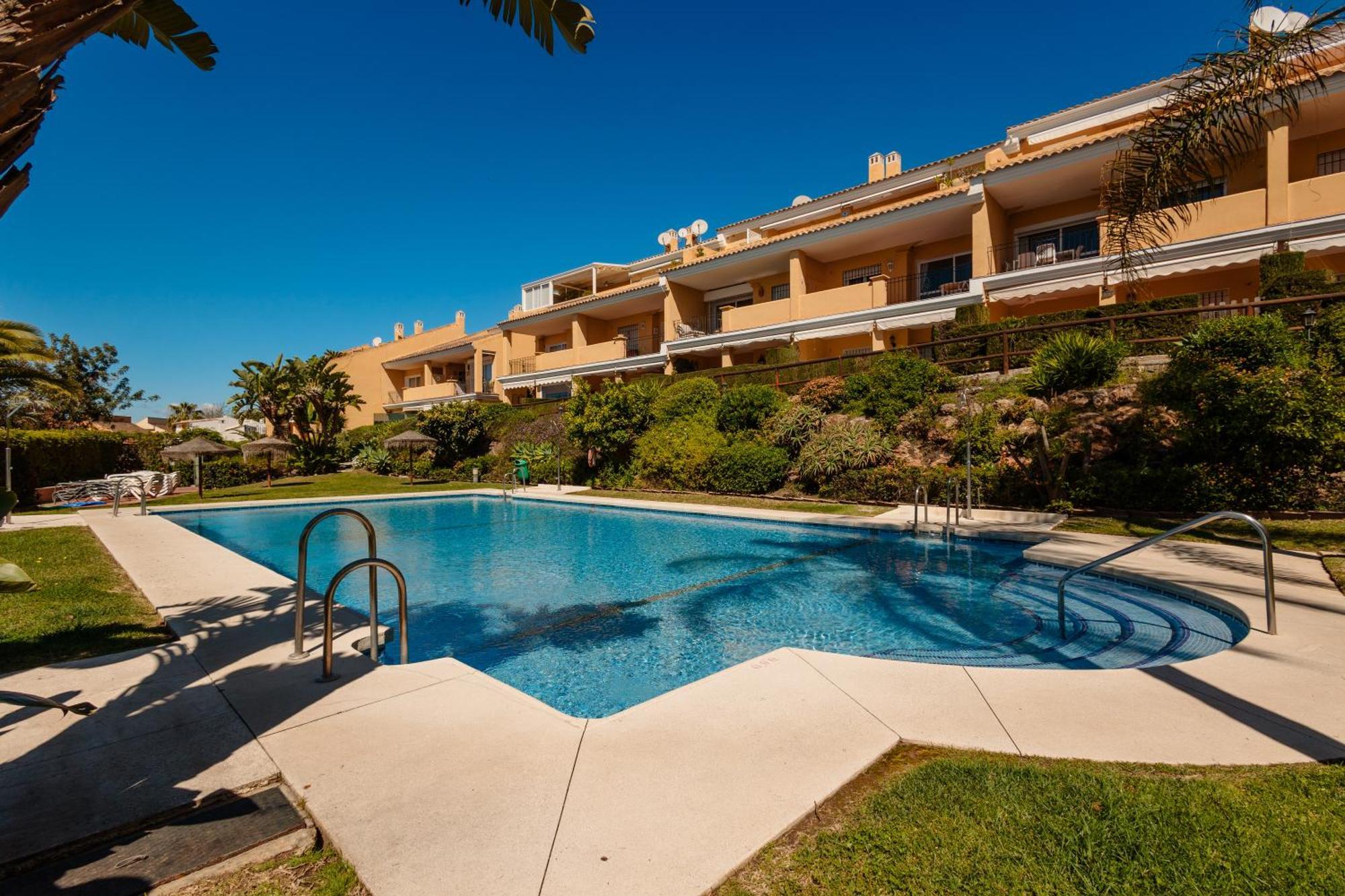 Apartment Beautiful Beachside Duplex With Amazing Sea Views